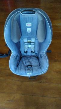 Britax 5 * Safety rating groups 0-1-2-3 forward/rear facing 1 yrs up to 4.5 stones