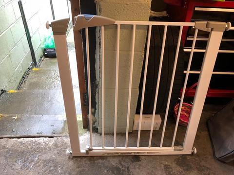 Lindam stair gate in excellent condition (grey top)