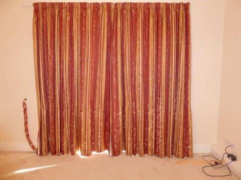 As New Beautiful Pair of Full Length Thermal Lined Russet & Gold Curtains & Matching Tie Backs