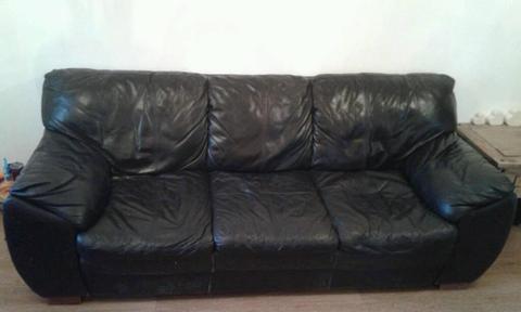 Black leather 3&2 seater sofas