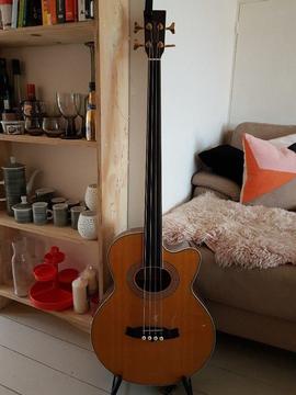Bass Guitar - Tanglewood TW55A fretless, with Gator heavy duty case