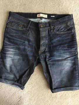 5pair of denim cut off shorts