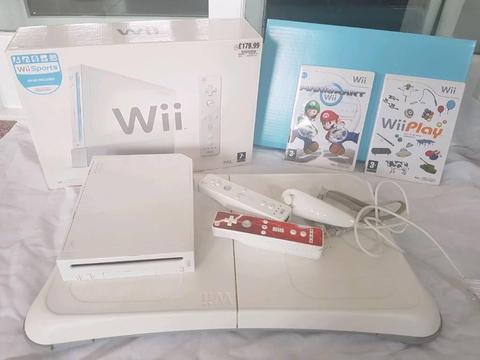 Nintendo Wii sports & Wii balance board
