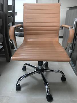Eames lookalike Swivel Office/Study Chair
