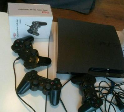 PS3 PlayStation 3 , 320gb , 3 games , 3 pads