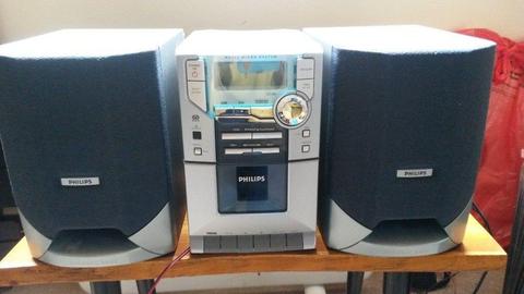 PHILIPS MICRO HIFI SYSTEM MC118 - CD PLAYER, RADIO, CASSETTE RECORDER