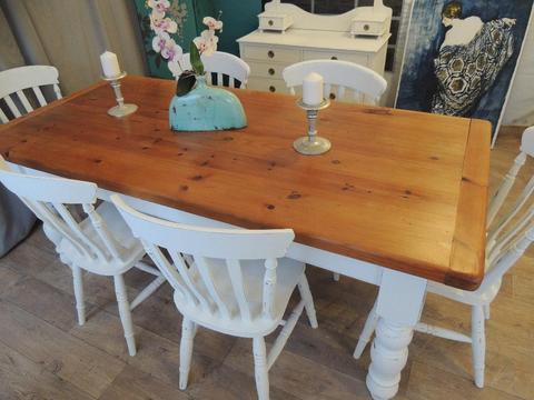 Lovely vintage farmhouse solid pine dining set with six chairs