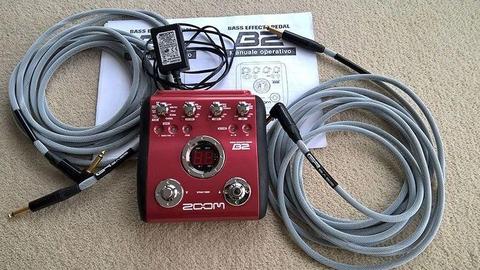 ZOOM B2 BASS MULTI EFFECTS PEDAL + HIGH QUALITY CABLES