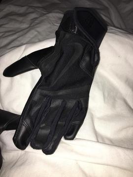 Black nike gloves (brand new)