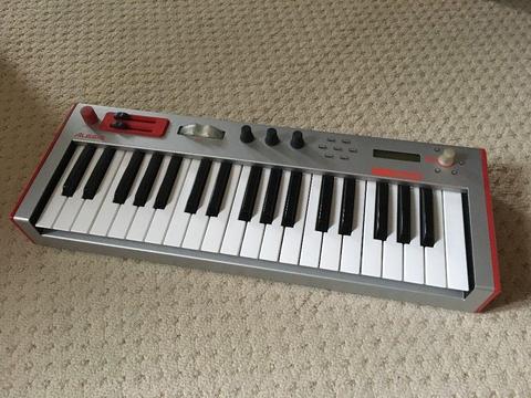 Alesis Micron synth - great condition