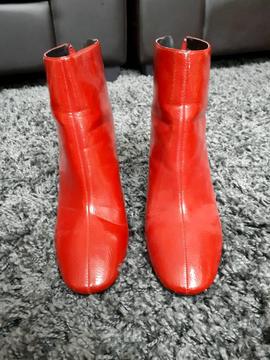 ZARA | RED HIGH HEELS ANKLE BOOTS