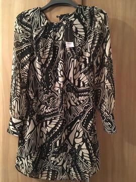 Brand new, never worn Dorothy Perkins blank and white dress