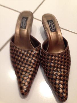 Schuh Brown/ gold pointed mule sandal shoe - 1 inch heel £5 -MINIMAL SIGNS OF WEAR!