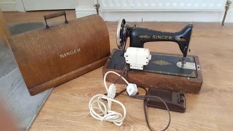 Antique Singer 99k Sewing Machine - With Case, Accessories