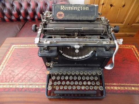 Vintage Old 1920's Remington Typewriter