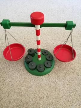 Educational toy fully working weighing scales