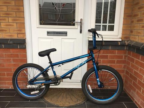 BARGAIN. MONGOOSE R90 BMX BIKE IN EXCELLENT CONDITION £95 ono