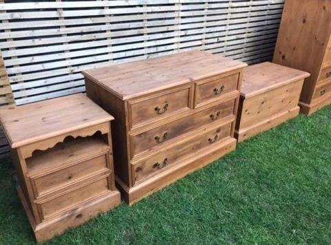 Beautiful 3 piece solid pine refurbished bedroom set - chest/dresser, bedside cabinet and trunk!