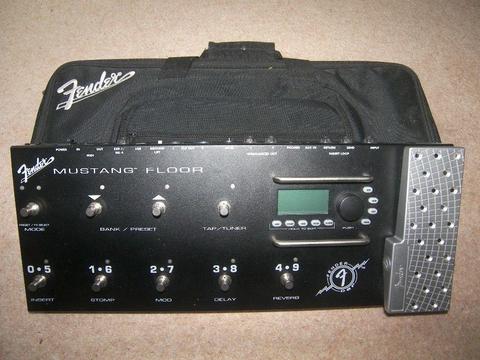 Fender Mustang Floor Guitar Multi Effects Processor with Gig Bag