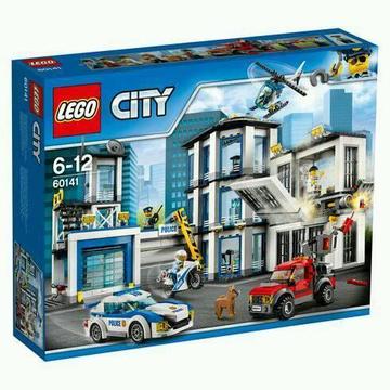 Lego police station 60141 and Easter Chick 40202