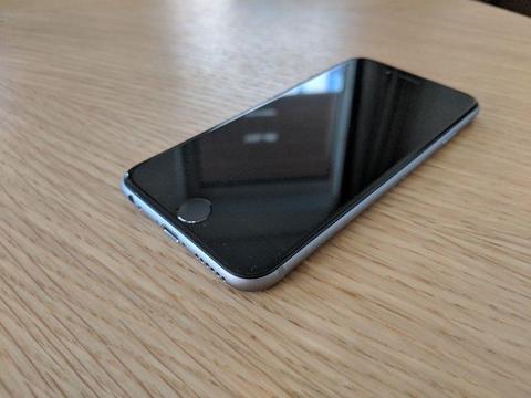 iPhone 6 like new - Unblocked - 16GB - Grey