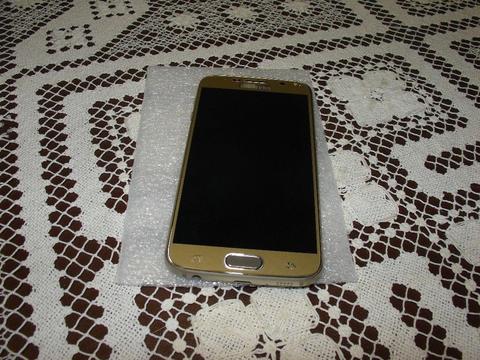 Samsung S6 gold mint condition no marks want to swap for iPhone 7 plus and cash buyers way