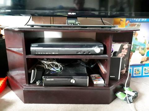Is anyone interested in swaping a corner tv unit for a long one