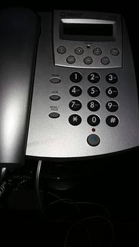 2 house phones answering machines