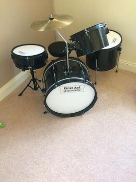 Price Drop!! Child's drum kit