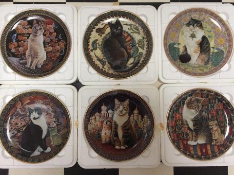 Set of 12 Lesley Anne Ivory Cat Plates - As New