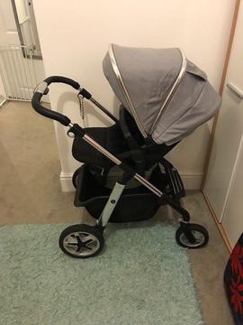 Limited edition grey Silvercross Pioneer Travel System