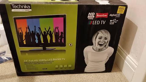 24 inch LED tv with freeview