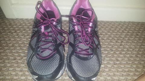 ASICS gel running shoes black/pink women's size 6