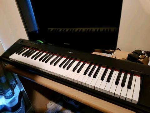 Yamaha Piaggerro NP-12 Keyboard