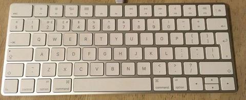 Apple Magic Keyboard - British English keys