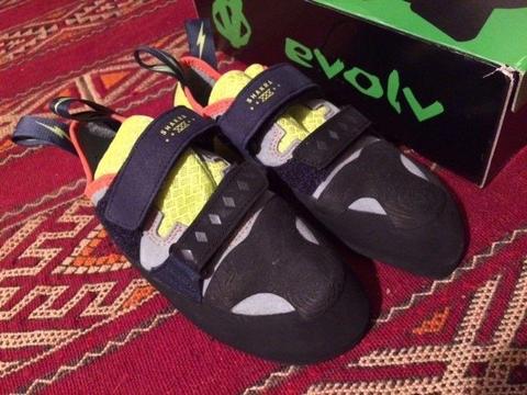 Brand NEW Evolv Shakra (low volume / womens) climbing shoes UK 5.5 / EU 39