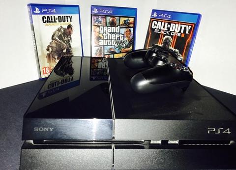 PS4 with 3 games
