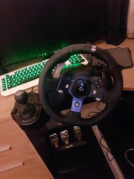 Logitech g920 wheel mint condition with box
