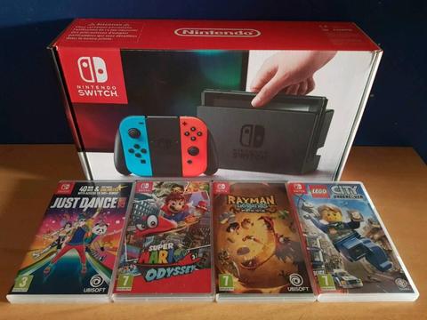 NINTENDO SWITCH CONSOLE WITH 5 TOP GAMES (OPEN TO OFFERS)