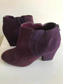 Ladies size 7 purple boots