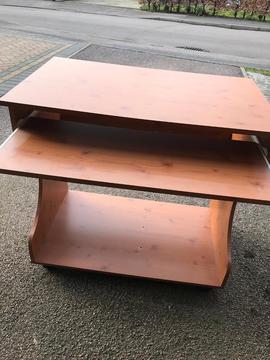 Wood desk good condition