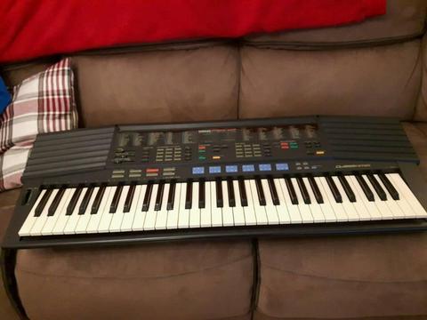 Yamaha PSR - 47 keyboard Excellent condition £45