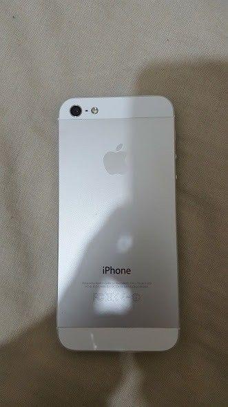 Apple iPhone 5 16GB (White & Silver) UNLOCKED in Perfect Working Order
