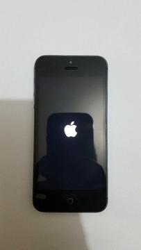 Apple iPhone 5 32GB. **UNLOCKED**. V Good Condition/ Perfect Working Order