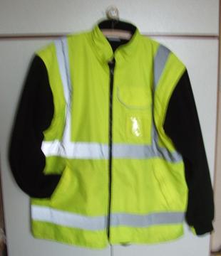 Dimensions HiVis jacket with zip-off fleece sleeves – Mens Size L - worn twice