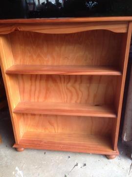 Pine bookcase book shelves