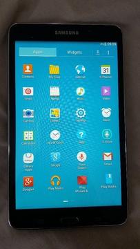 Samsung Galaxy Tab 4 8GB (8” INCHES) in Very Good Condition
