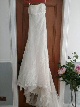 Pronovias lace wedding dress size 8-10