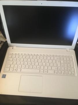 ASUS laptop white i5 with 1tb hard drive 8gb memory dvdrw