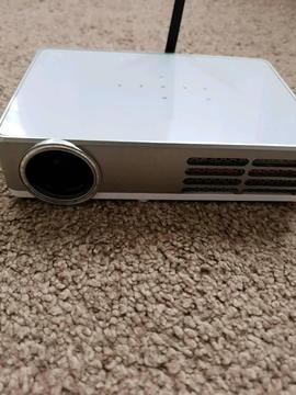 1080p projector with wifi